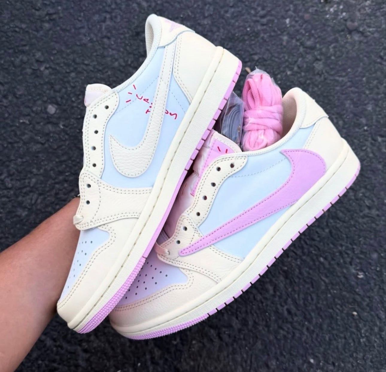 Jordan 1 Retro Low OG SP Travis Scott Sail Shy Pink