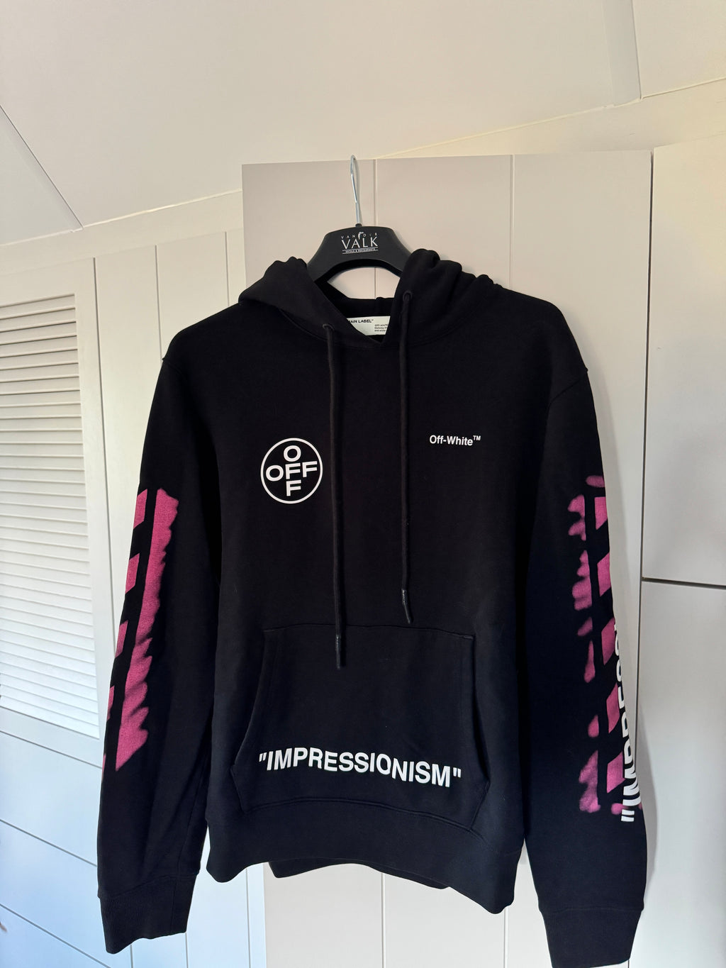 Off white hooded sweatshirt black/pink