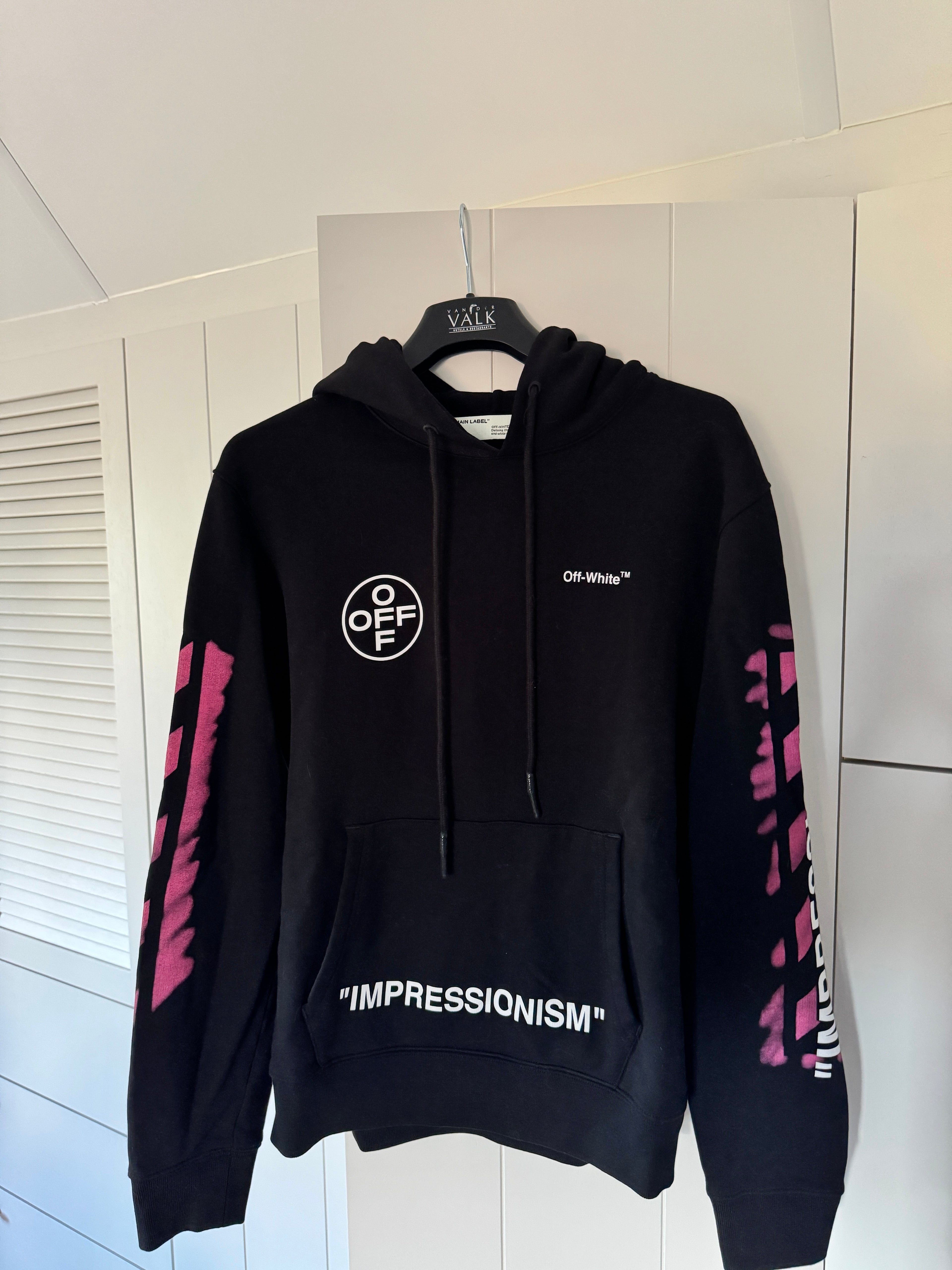 Off white hooded sweatshirt black/pink