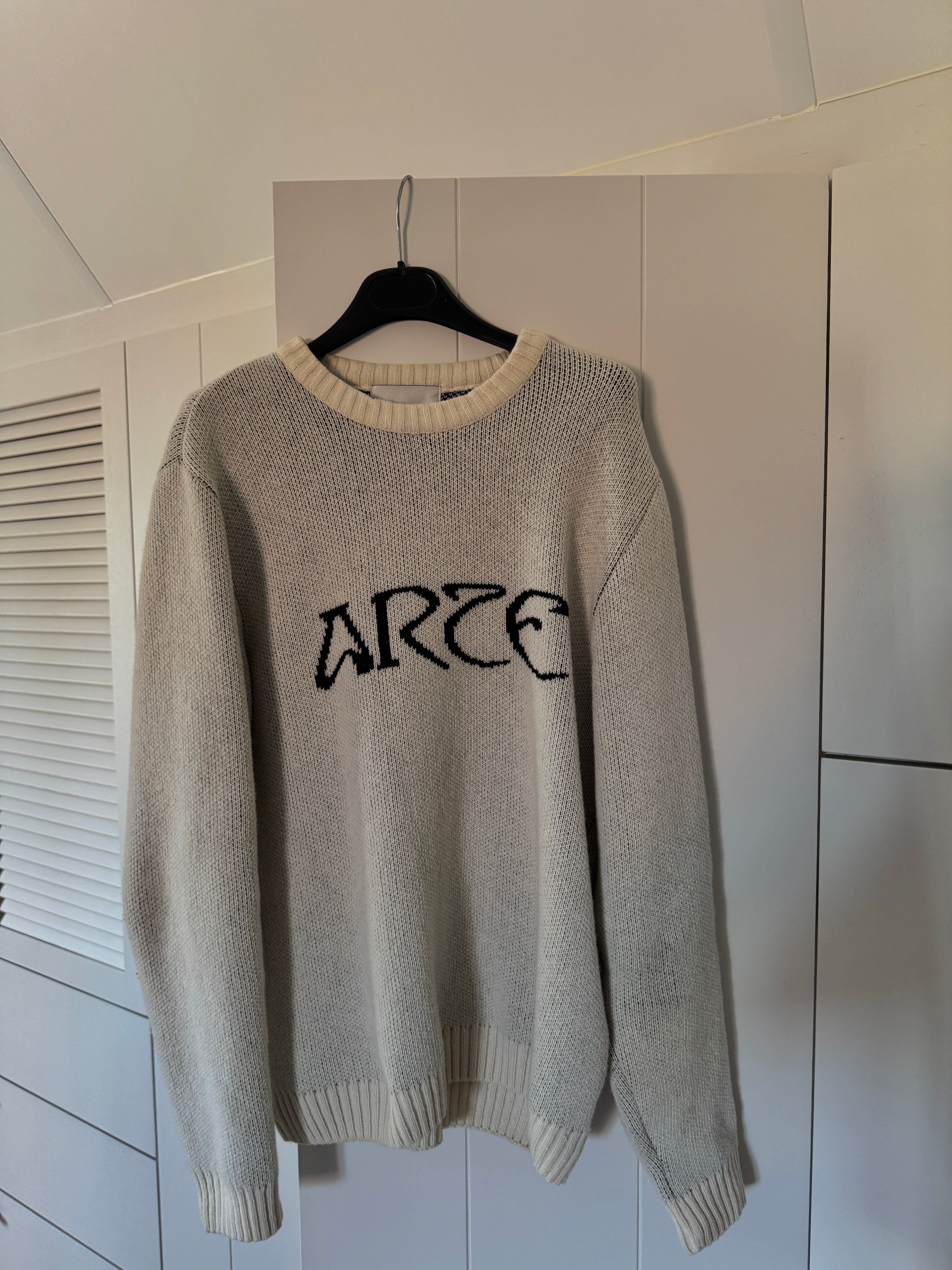 Arte Knitwear Sweater – Beige