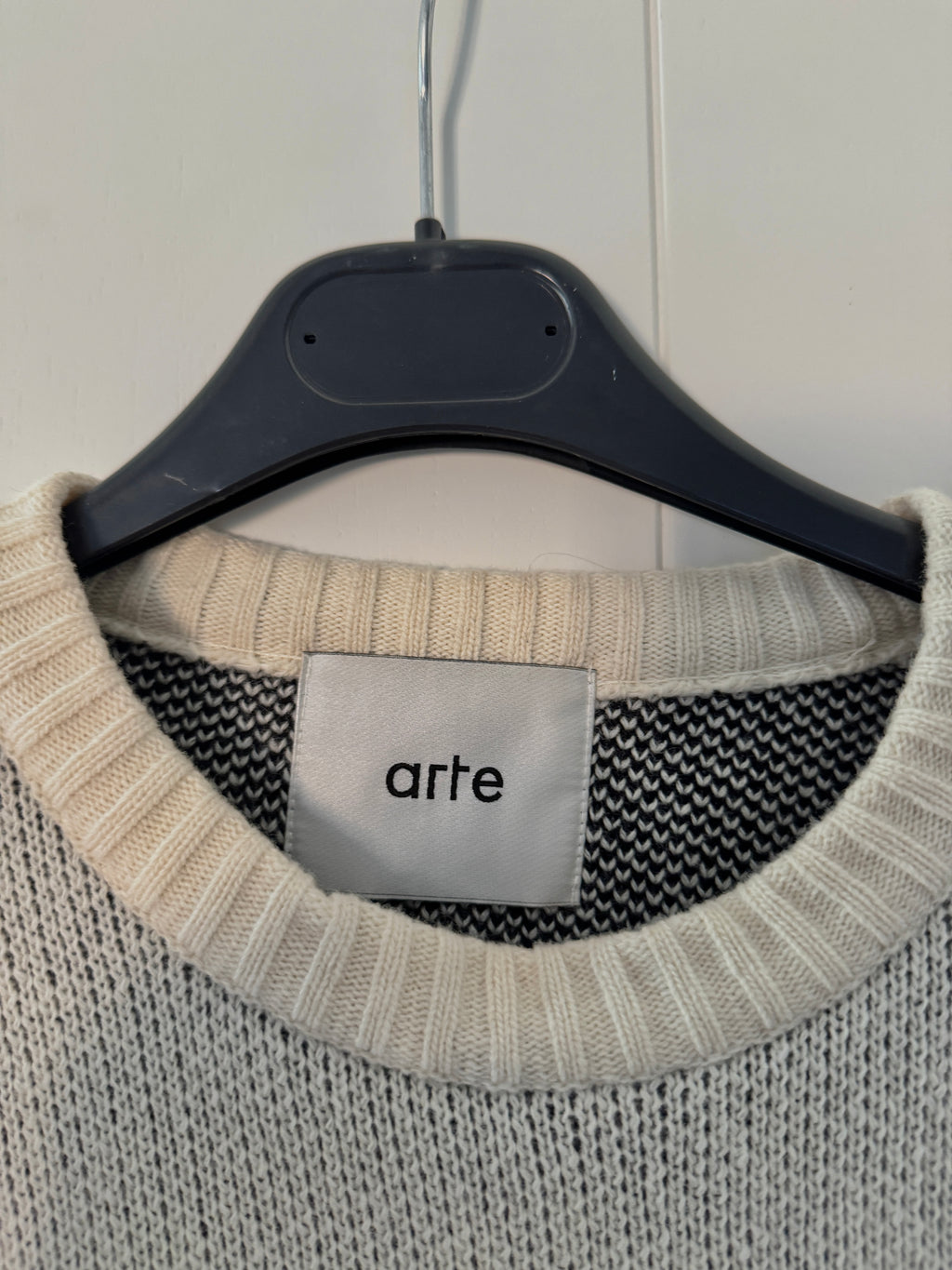 Arte Knitwear Sweater – Beige