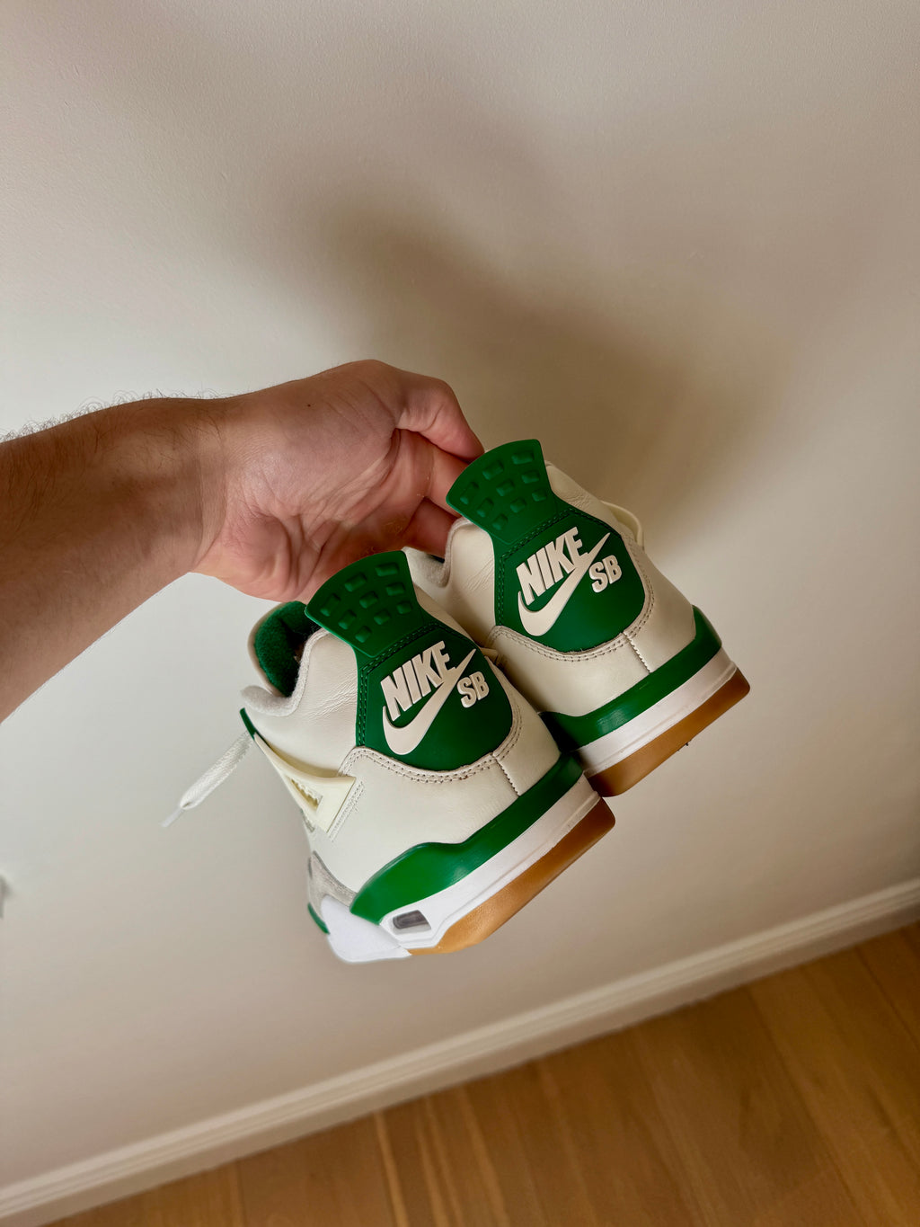 Nike SB x Air Jordan 4 “Pine Green” – Size 38 SP