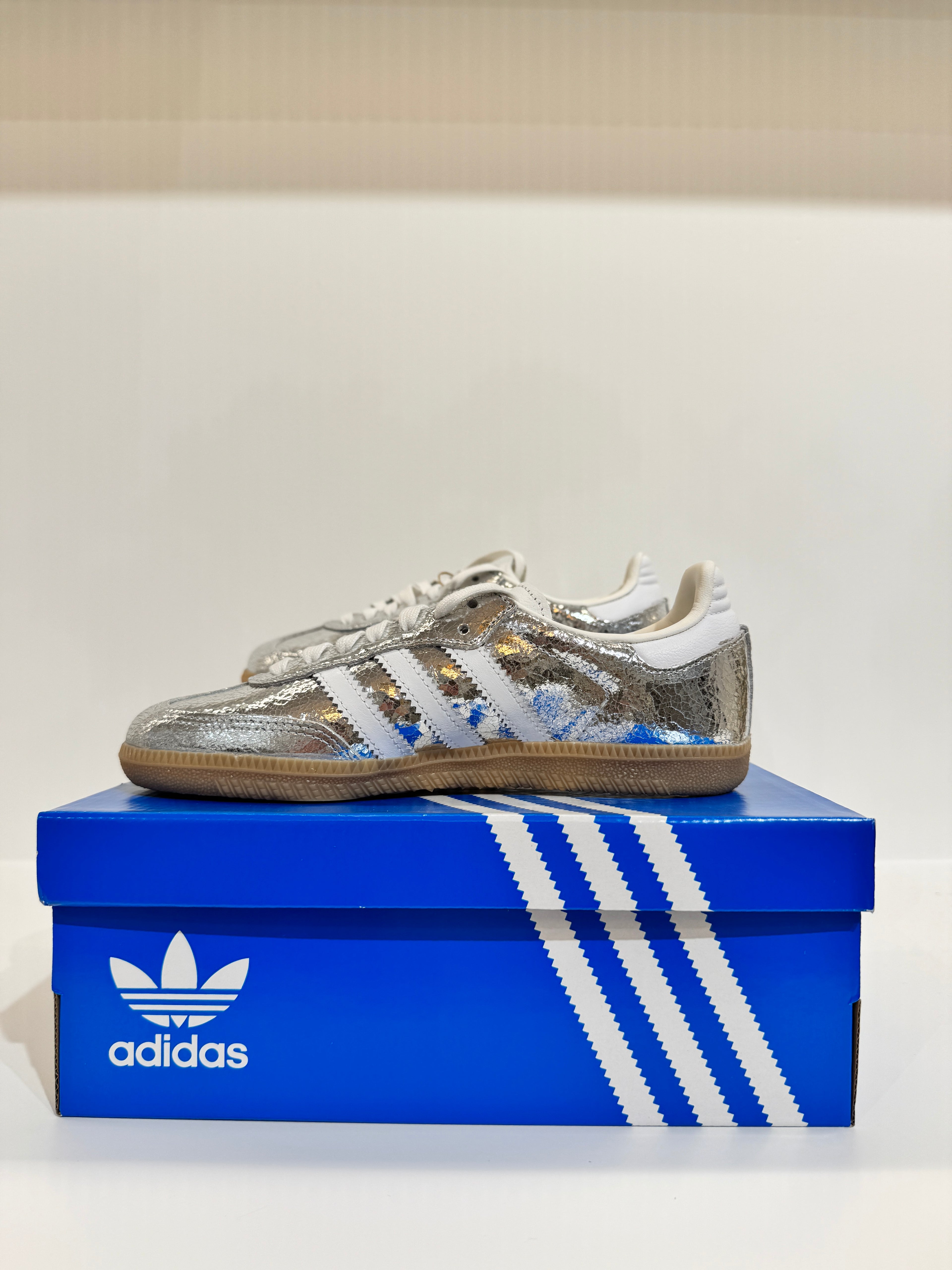 Adidas Samba OG – Silver Metallic Cracked Leather