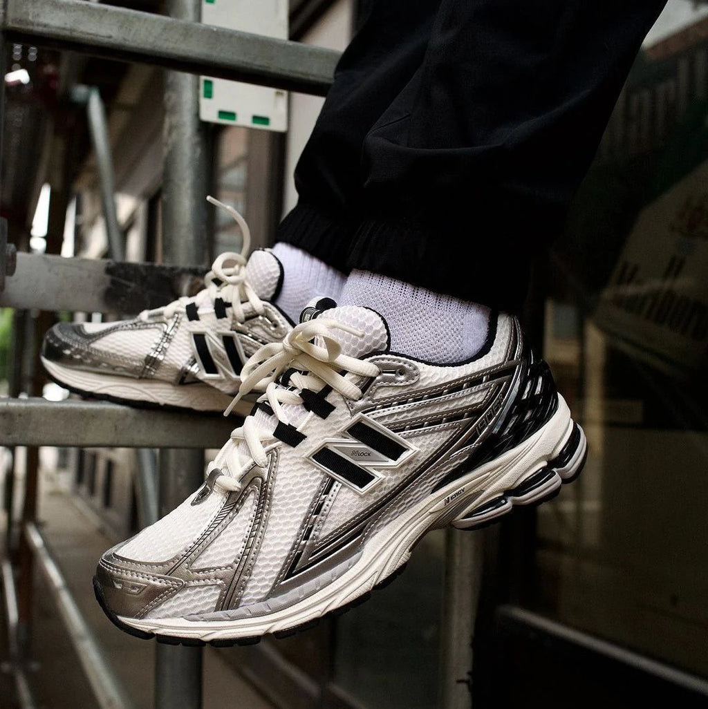 New Balance 1906R Silver Metallic Sea Salt