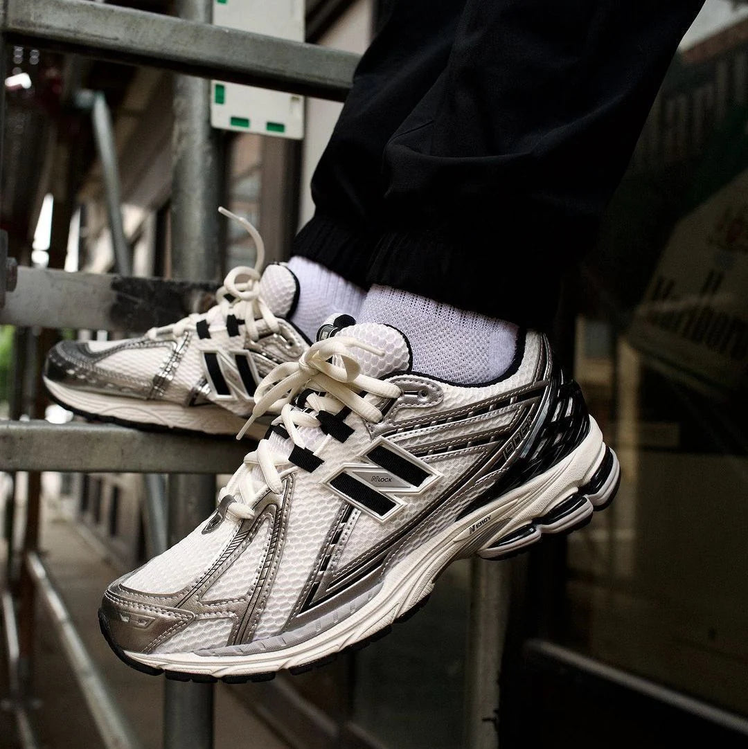 New Balance 1906R Silver Metallic Sea Salt