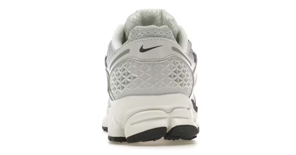 Nike Zoom Vomero 5 Photon Dust Metallic Silver (Women's)