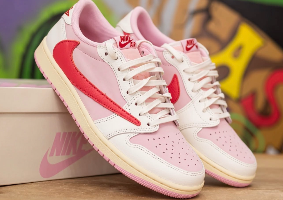 Jordan 1 Retro Low OG SP Travis Scott Tropical Pink