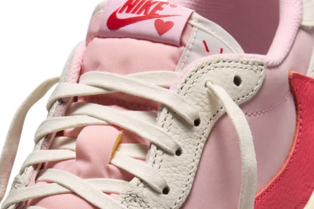 Jordan 1 Retro Low OG SP Travis Scott Tropical Pink