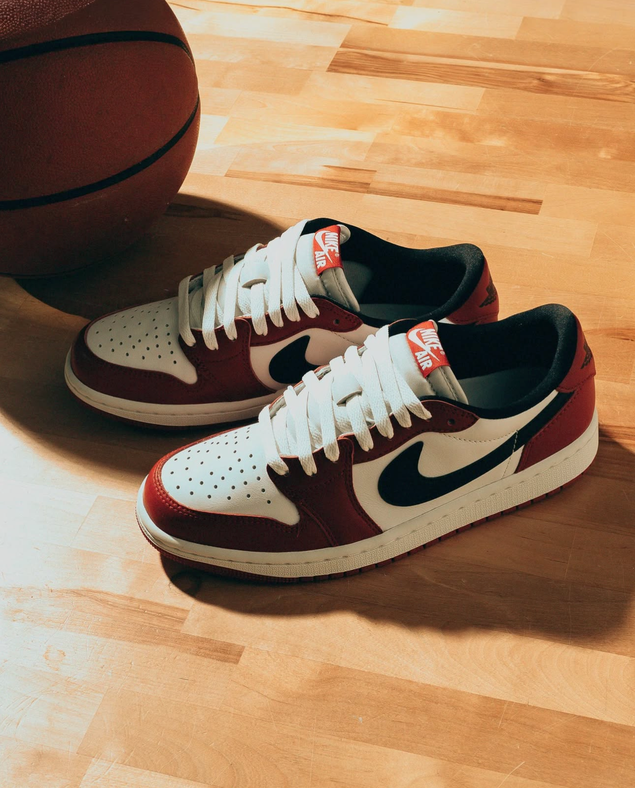 Jordan 1 Retro Low OG Chicago (2025)