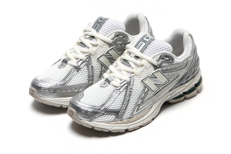New Balance 1906R Silver Metallic Sea Salt