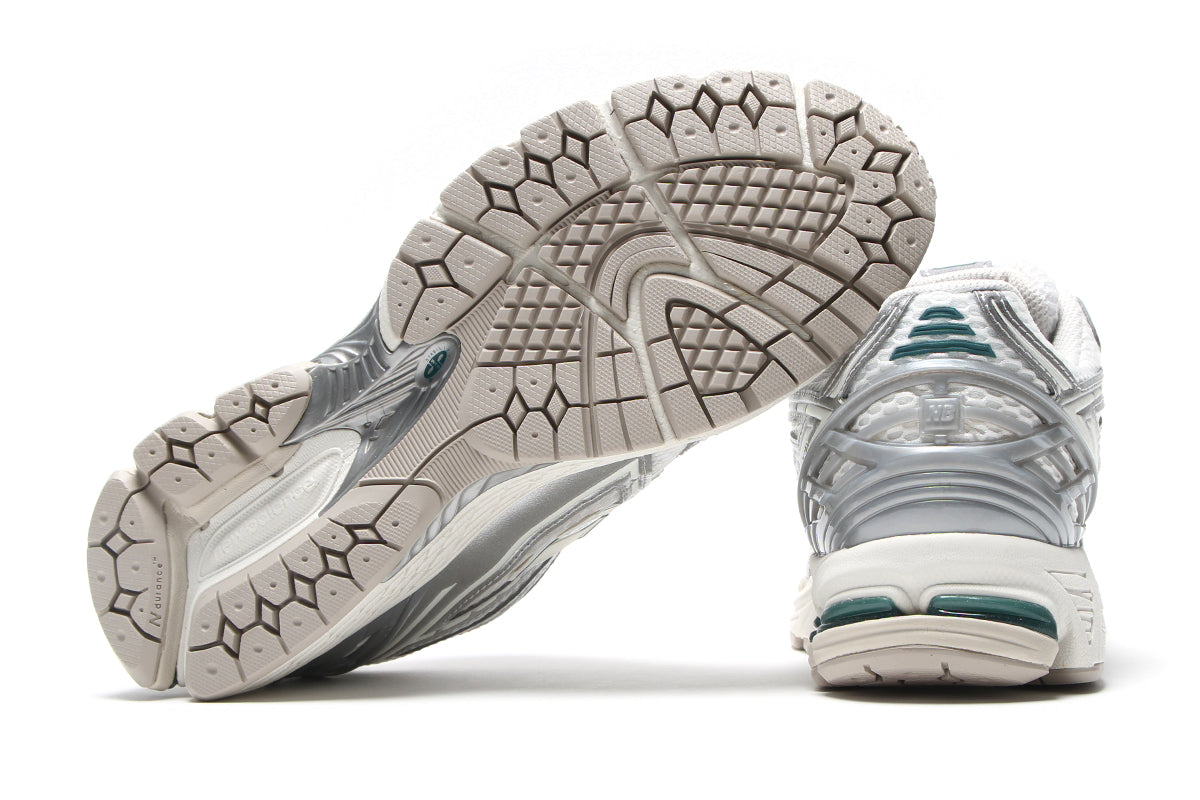 New Balance 1906R Silver Metallic Sea Salt